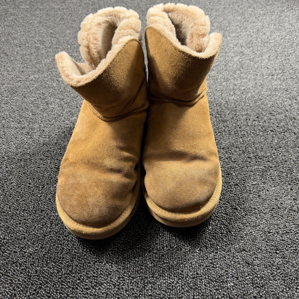 UGG Short Tan Sherpa Lined Suede Boots Chestnut Ankle Booties Womens 9